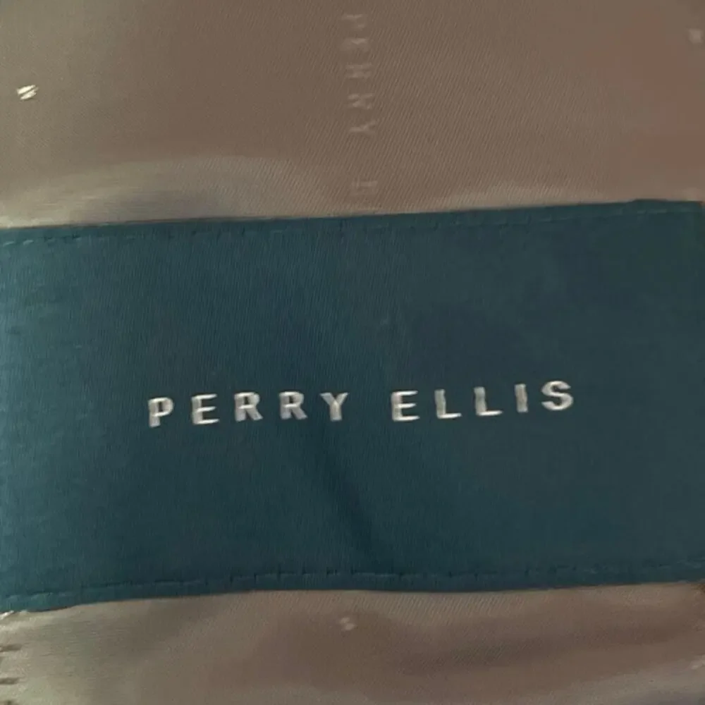 Perry Ellis Men's Gray Slim Fit Stretch Notch Lapel Two Button Suit Jacket 44S
